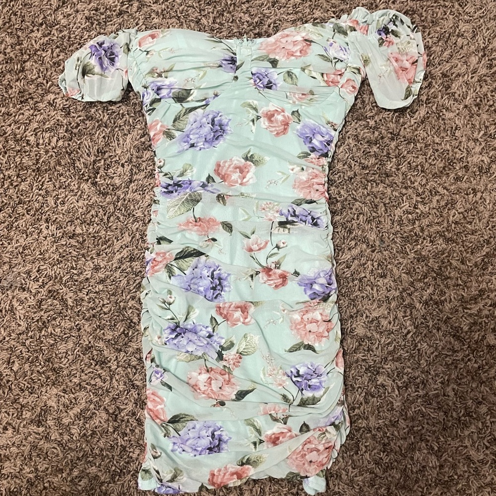 Off the shoulder dress 💓